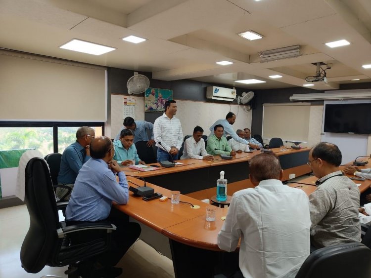 A learned council and representatives of south Gujarat Koli Patel Agriculture Graduate fraternity gathered to donate TWO Gold Medals for Undergraduate students of Agriculture and Horticulture faculty of NAU Navsari.