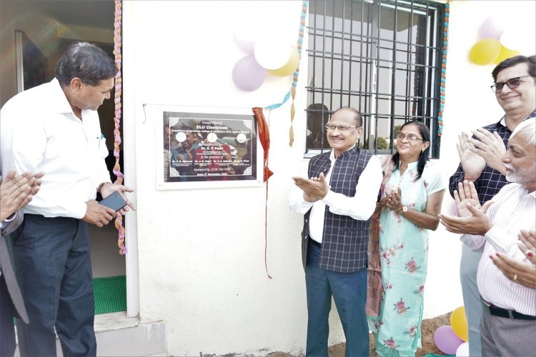 Hon’ble Vice Chancellor Dr. Z. P. Patel inaugurated a well-equipped Experiential Learning Unit on ‘Enriched Vermicompost production’, ELU classroom & storeroom and PNG facility at CoA, Bharuch.