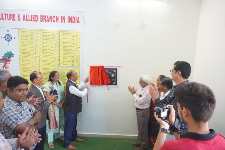 Hon’ble Vice Chancellor Dr. Z. P. Patel inaugurated a well-equipped Experiential Learning Unit on ‘Enriched Vermicompost production’, ELU classroom & storeroom and PNG facility at CoA, Bharuch.