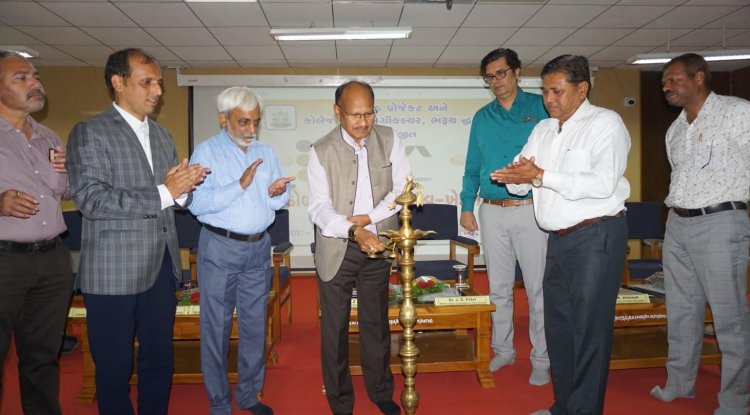 ‘Kathol Pak Parisamvad-cum-Khedut Din’ at College of Agriculture, Bharuch.