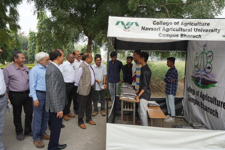 ‘Kathol Pak Parisamvad-cum-Khedut Din’ at College of Agriculture, Bharuch.