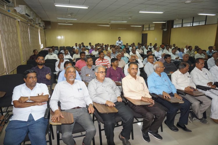 ‘Kathol Pak Parisamvad-cum-Khedut Din’ at College of Agriculture, Bharuch.