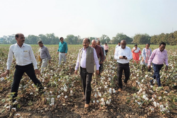 Hon'ble Vice-Chancellor Dr. Z. P. Patel visited the Regional Cotton Research Station, Bharuch on December 16, 2022