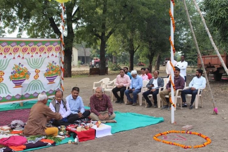 The foundation stone of ‘New office building’ at Agricultural Research Station, Tanchha on December 16, 2022.