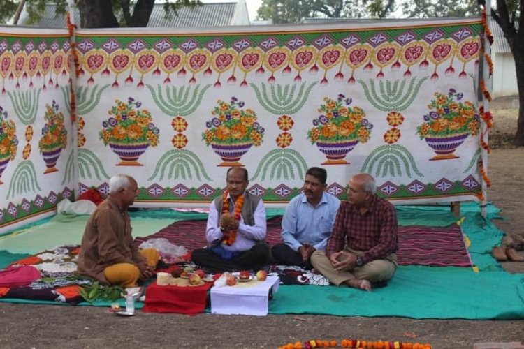 The foundation stone of ‘New office building’ at Agricultural Research Station, Tanchha on December 16, 2022.