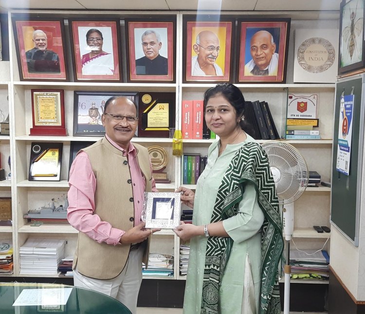 Hon’ble Vice-Chancellor sir congratulated Dr. Ruchira Shukla for successful representation in the 46th Annual Convention of VC’s of Indian Agricultural Universities Association organized at DUVASU.