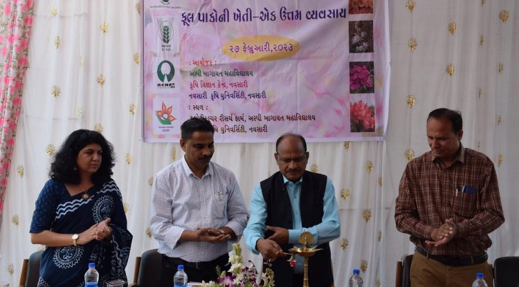 Hon’ble Vice-Chancellor Dr. Z. P. Patel inaugurated one day Workshop on 'Phoolpakoni Kheti - Ek Uttam Vyavsay'.