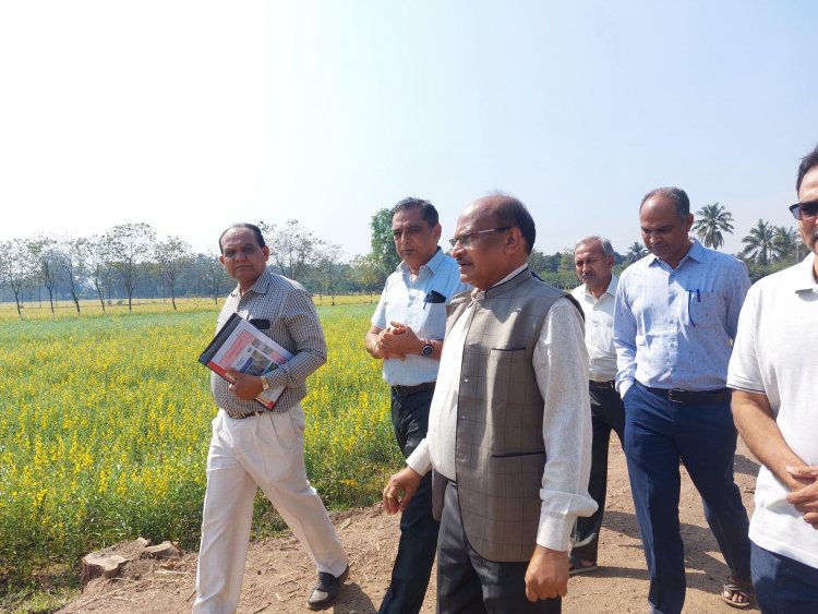 Hon’ble Vice Chancellor Dr. Z. P. Patel along with Dr. V. R. Naik, Associate Director of Research visited the Agronomy Farm, NMCA, Navsari on February 06, 2023.