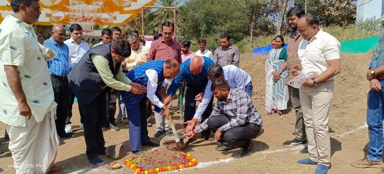 Hon'ble Vice-Chancellor Dr. Z. P. Patel laid the foundation stone of ‘Boys hostel for Polytechnic in Waghai' and 'Rat proof godown at HMRS Waghai' and inaugurated the 'NFSM- Farm produce godown at HMRS Waghai' on February 04, 2023.