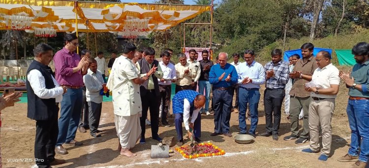 Hon'ble Vice-Chancellor Dr. Z. P. Patel laid the foundation stone of ‘Boys hostel for Polytechnic in Waghai' and 'Rat proof godown at HMRS Waghai' and inaugurated the 'NFSM- Farm produce godown at HMRS Waghai' on February 04, 2023.