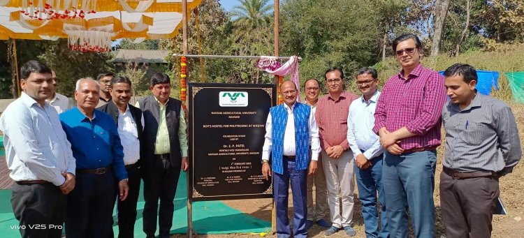 Hon'ble Vice-Chancellor Dr. Z. P. Patel laid the foundation stone of ‘Boys hostel for Polytechnic in Waghai' and 'Rat proof godown at HMRS Waghai' and inaugurated the 'NFSM- Farm produce godown at HMRS Waghai' on February 04, 2023.