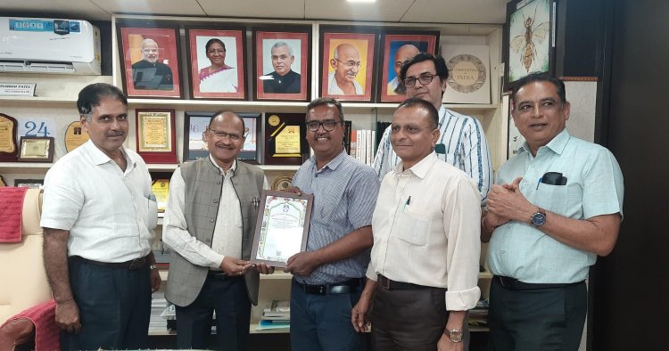 Hon’ble Vice-Chancellor Dr. Z. P. Patel felicitated Dr. S. C. Mali, Research Scientist, MSRS on receiving Prof. J. P. Trivedi Award (2020) by the Gujarat Association For Agricultural Sciences (GAAS)