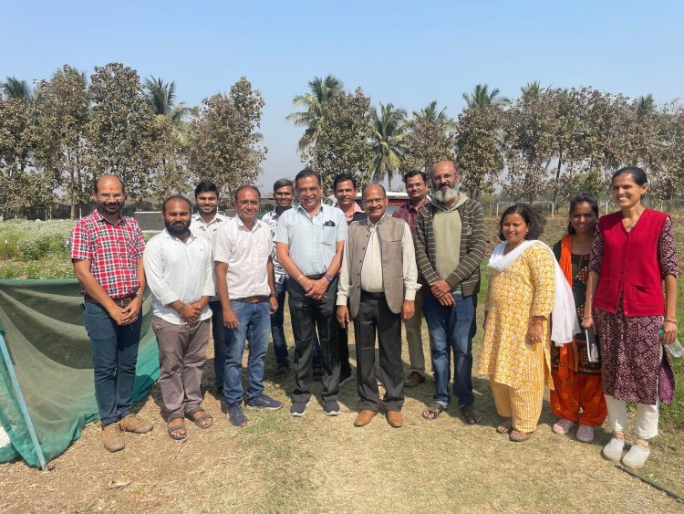 Hon’ble Vice-Chancellor Dr. Z. P. Patel along with Dr. T. R. Ahlawat- DR, Dr. R. M. Naik-Principal & Dean, and Dr. V. R. Naik-ADR visited the Research farm of the Department of Genetics and Plant Breeding, NMCA Navsari