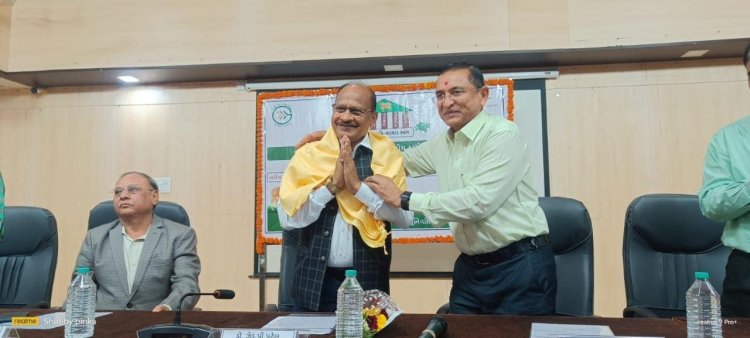 Hon'ble Vice-Chancellor Dr. Z. P. Patel inaugurated the Training-cum-Workshop of 'Master Trainers of Natural Farming' orgainized by Gujarat Natural Farming and Organic Agricultural University at Navsari during February 7-8, 2023.