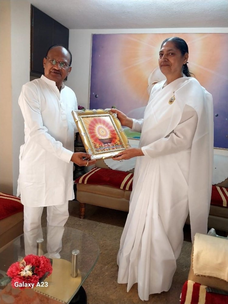 On the auspicious occasion of Mahashivrati, 87th "Akhil Gujarat Shiv Jayanti Mahotsava" was celebrated at PRAJAPITA Brahmakumaris Ishwariya Vishwa Vidyalaya, Navsari in the presence of Hon'ble Vice-Chancellor Dr. Z. P. Patel, Shri. Rakeshbhai Desai- MLA, Navsari along with brahmakumari brothers and sisters.