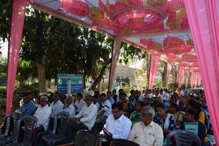 Hon’ble Vice-Chancellor Dr. Z. P. Patel inaugurated one day Workshop on 'Phoolpakoni Kheti - Ek Uttam Vyavsay'.