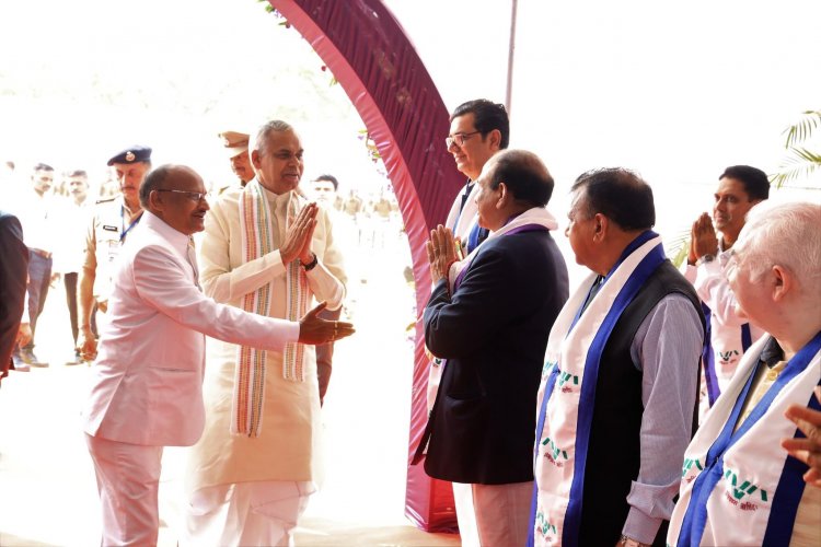 The 18th Annual Convocation of Navsari Agricultural University was held today. Hon’ble Governorshri of Gujarat, Chancellor of the University and President of the function Shri Acharya Devvrat ji conferred degrees to the University graduates.