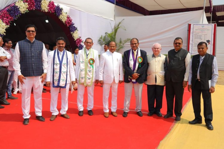 The 18th Annual Convocation of Navsari Agricultural University was held today. Hon’ble Governorshri of Gujarat, Chancellor of the University and President of the function Shri Acharya Devvrat ji conferred degrees to the University graduates.