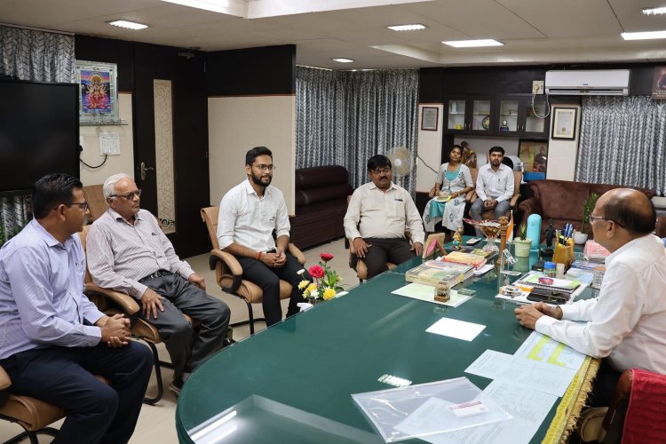 The First of its kind MoU between Navsari Agricultural University and a Private sector seed company INDO US BIOTECH LTD., Ahmedabad, for seed production and marketing of high yielding and medium slender grain rice hybrid GRH-2.