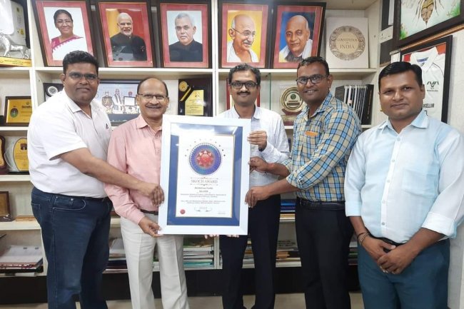 Hon'ble Vice-Chancellor Dr. Z. P. Patel extended his congratulations to Dr. H. E. Patil and his dedicated team at Hill Millet Research Station, Waghai, for their well-deserved recognition by the SKOCH India group.
