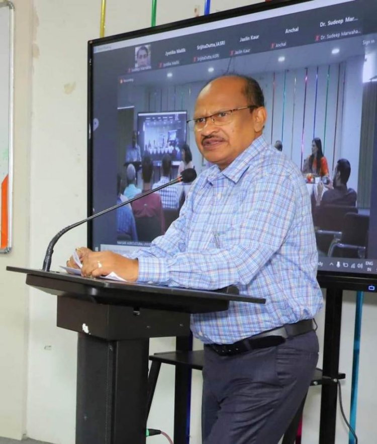 Hon'ble Vice-Chancellor Dr. Z. P. Patel presided over the inaugural function of the workshop on 'National Agricultural Research and Education System-Blended Learning Platform (NARES-BLP)' jointly organised by NAU in collaboration with ICAR-IASRI on September 22, 2023 at NAU