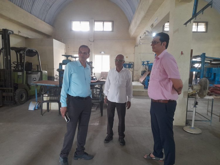 Shri P. D. Palsana, Joint secretary (Agriculture University), Agriculture, Farmers Welfare & Co-Operation Department, Govt. of Gujarat visited various centers of NAU during his official visit to Navsari on September 27, 2023.