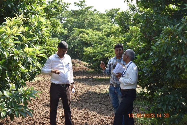 Dr. Prakash Patil, Project Coordinator (Fruits), AICRP, ICAR-IIHR, Bengaluru, paid a visit to the Hon’ble Vice-Chancellor, Dr. Z. P. Patel, during his official trip to NAU Navsari on October 10, 2023. 