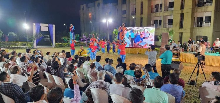 The organizers of the National Conference on 'Transformation of Agro-technologies for Enhancing Production under Diverse Agro-ecosystem' arranged a special program to commemorate Dr. Z. P. Patel sir's three years as the Vice-Chancellor of Navsari Agricultural University. 