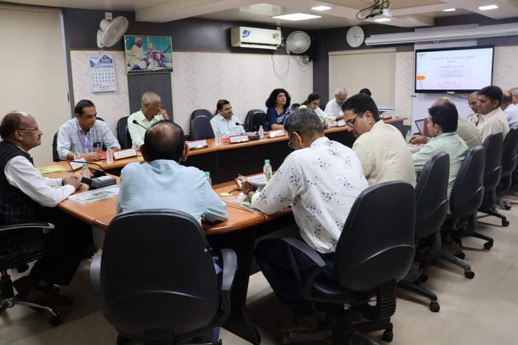 Hon’ble Vice-Chancellor Dr. Z. P. Patel chaired the 17th Planning and Development Committee Meeting organised by the Planning Cell, Directorate of Research, on October 18, 2023. 