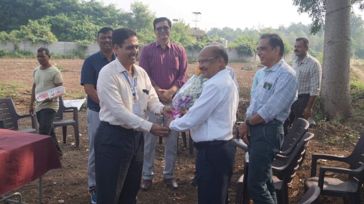 Mango plantation was done by Hon’ble Vice-Chancellor Dr. Z. P. Patel along with other dignitaries at Natural farming project location at main Campus of NAU on October 18, 2023. 