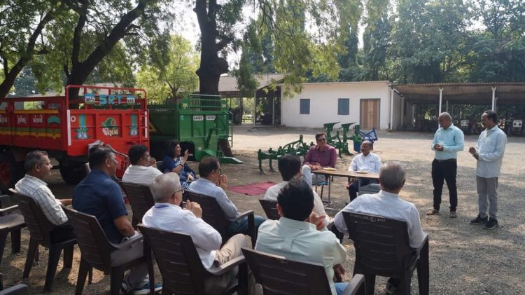 Mango plantation was done by Hon’ble Vice-Chancellor Dr. Z. P. Patel along with other dignitaries at Natural farming project location at main Campus of NAU on October 18, 2023. 