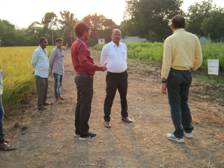 Hon’ble Vice-Chancellor Dr. Z. P. Patel along with Dr. V. R. Naik, ADR visited Cotton Wilt Research Station, Hansot on October 20, 2023.