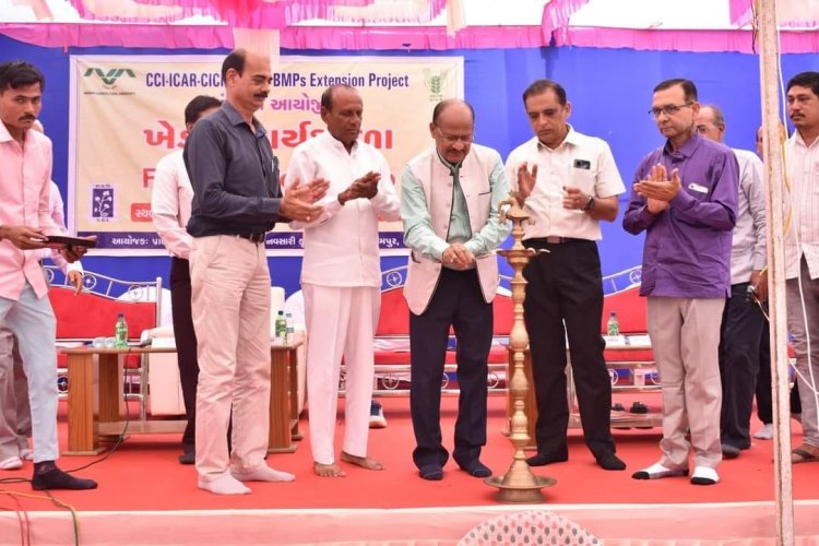 The 'CCI-ICAR-CICR Cotton BMPs Extension Pilot Project,' sponsored a 'Farmers Workshop' was organised under the chairmanship of Hon'ble Vice-Chancellor Dr. Z. P. Patel at Tuna Village, Valia Taluka, Bharuch