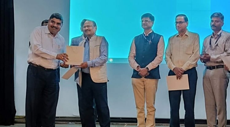 Hon'ble Vice Chancellor Dr. Z. P. Patel chaired the technical session on 'Use of rootstocks in horticulture' at the Indian Horticulture Congress -2023