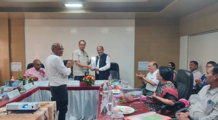 A Quinquennial Review Team (QRT) visited Main Cotton Research Station, Surat on November 28, 2023 to evaluate the progress of All India Co-ordinated Research Project on Cotton