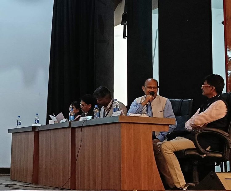 Hon'ble Vice Chancellor Dr. Z. P. Patel chaired the technical session on 'Use of rootstocks in horticulture' at the Indian Horticulture Congress -2023