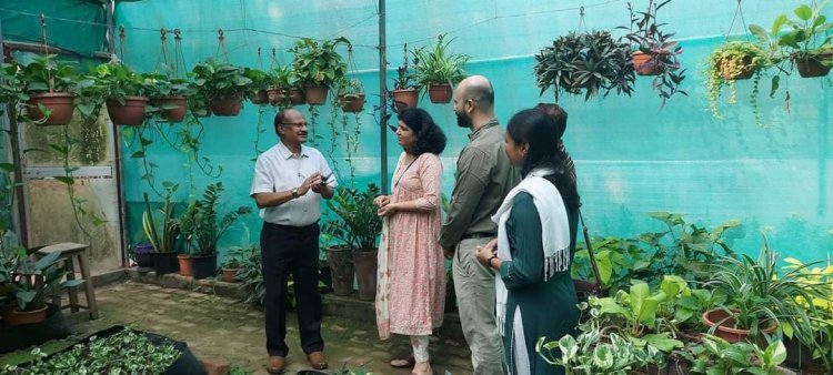 Hon’ble Vice-Chancellor Dr. Z. P. Patel visited Greenhouse complex of ASPEE College of Horticulture, Navsari.