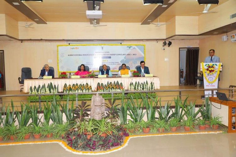 Hon’ble Vice-Chancellor Dr. Z. P. Patel inaugurated the Agricultural Innovation & Entrepreneurship Conclave (AIEC), organized by the Centre for Advanced Agricultural Science and Technology (CAAST), NAU Navsari