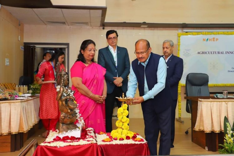 Hon’ble Vice-Chancellor Dr. Z. P. Patel inaugurated the Agricultural Innovation & Entrepreneurship Conclave (AIEC), organized by the Centre for Advanced Agricultural Science and Technology (CAAST), NAU Navsari