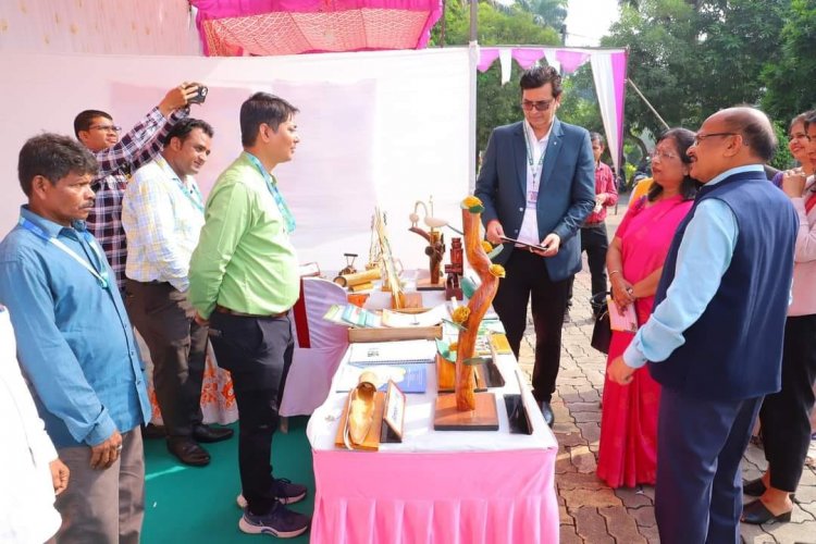 Hon’ble Vice-Chancellor Dr. Z. P. Patel inaugurated the Agricultural Innovation & Entrepreneurship Conclave (AIEC), organized by the Centre for Advanced Agricultural Science and Technology (CAAST), NAU Navsari