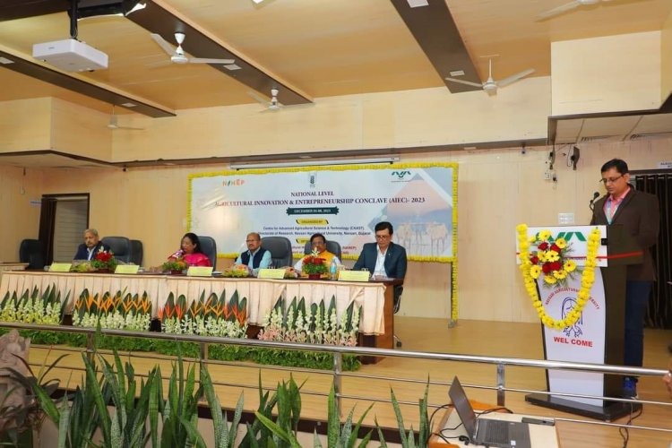 Hon’ble Vice-Chancellor Dr. Z. P. Patel inaugurated the Agricultural Innovation & Entrepreneurship Conclave (AIEC), organized by the Centre for Advanced Agricultural Science and Technology (CAAST), NAU Navsari