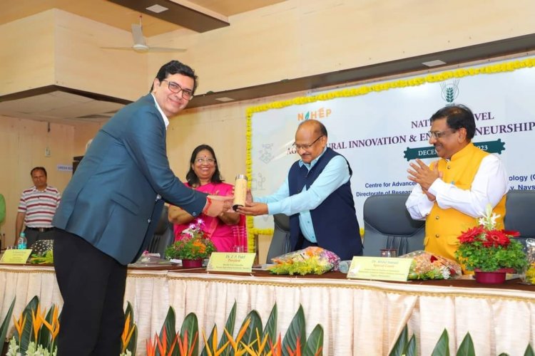 Hon’ble Vice-Chancellor Dr. Z. P. Patel inaugurated the Agricultural Innovation & Entrepreneurship Conclave (AIEC), organized by the Centre for Advanced Agricultural Science and Technology (CAAST), NAU Navsari