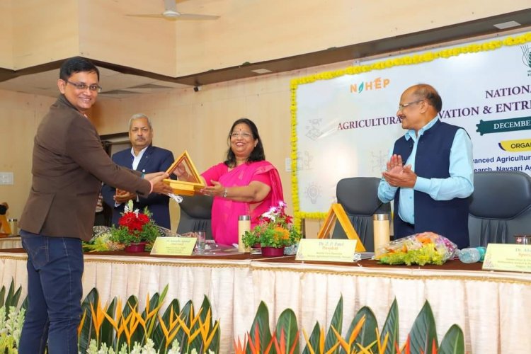 Hon’ble Vice-Chancellor Dr. Z. P. Patel inaugurated the Agricultural Innovation & Entrepreneurship Conclave (AIEC), organized by the Centre for Advanced Agricultural Science and Technology (CAAST), NAU Navsari