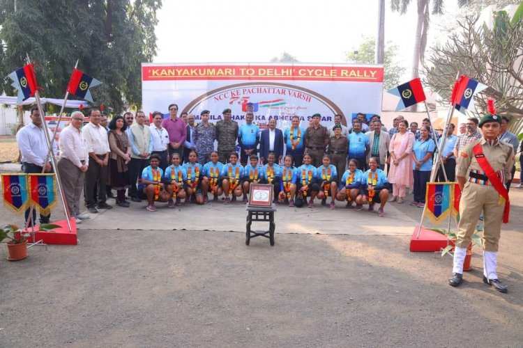 Hon’ble Vice-Chancellor Dr. Z. P. Patel flagged in the NCC Mega Cyclothon in Navsari on January 01, 2023.