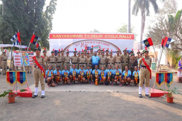 Hon’ble Vice-Chancellor Dr. Z. P. Patel flagged in the NCC Mega Cyclothon in Navsari on January 01, 2023.