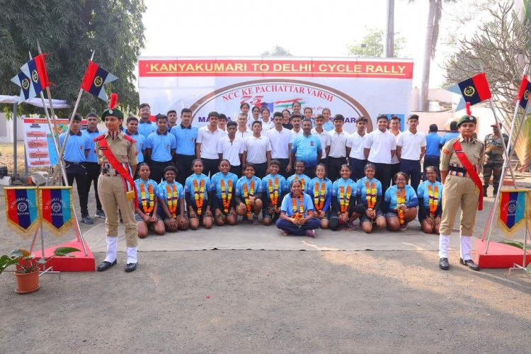 Hon’ble Vice-Chancellor Dr. Z. P. Patel flagged in the NCC Mega Cyclothon in Navsari on January 01, 2023.