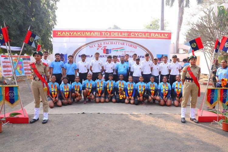 Hon’ble Vice-Chancellor Dr. Z. P. Patel flagged in the NCC Mega Cyclothon in Navsari on January 01, 2023.