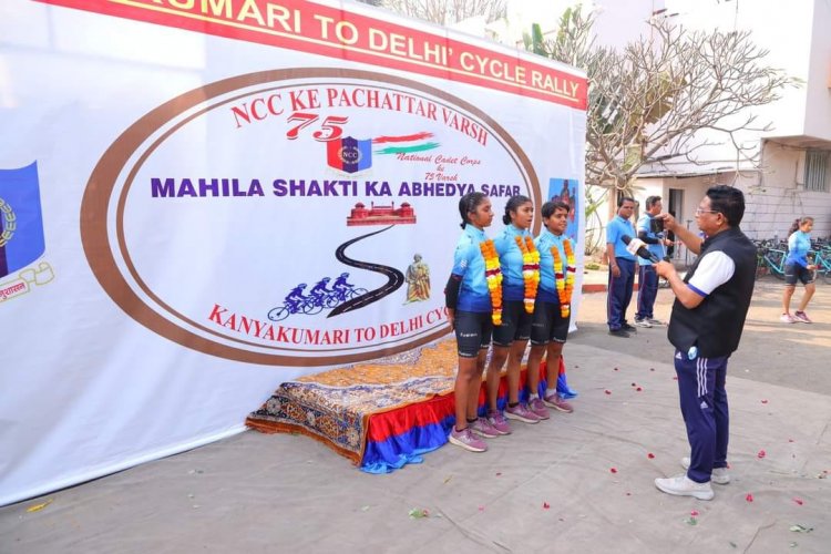 Hon’ble Vice-Chancellor Dr. Z. P. Patel flagged in the NCC Mega Cyclothon in Navsari on January 01, 2023.