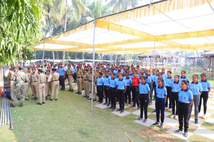 Hon’ble Vice-Chancellor Dr. Z. P. Patel flagged in the NCC Mega Cyclothon in Navsari on January 01, 2023.