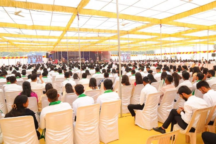 The 19th Annual Convocation of Navsari Agricultural University was held today (January 3, 2024), in the esteemed presence of the Hon’ble Governor of Gujarat and Chancellor of the University, Shri Acharya Devvrat ji, who presided over the function as President. 